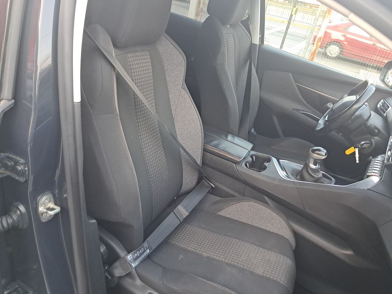 Peugeot 3008 — foto 33 de 34
