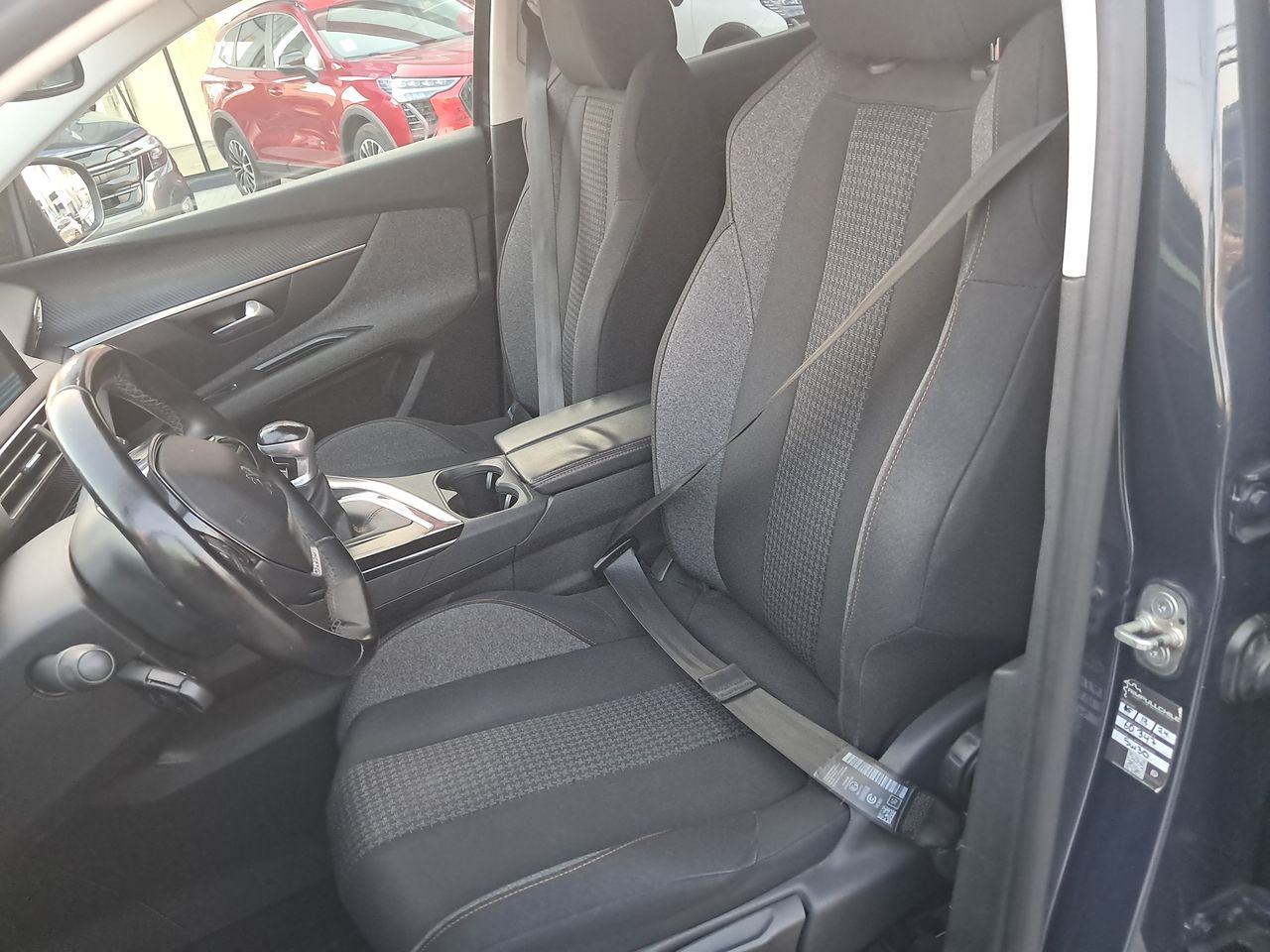 Peugeot 3008 — foto 24 de 34