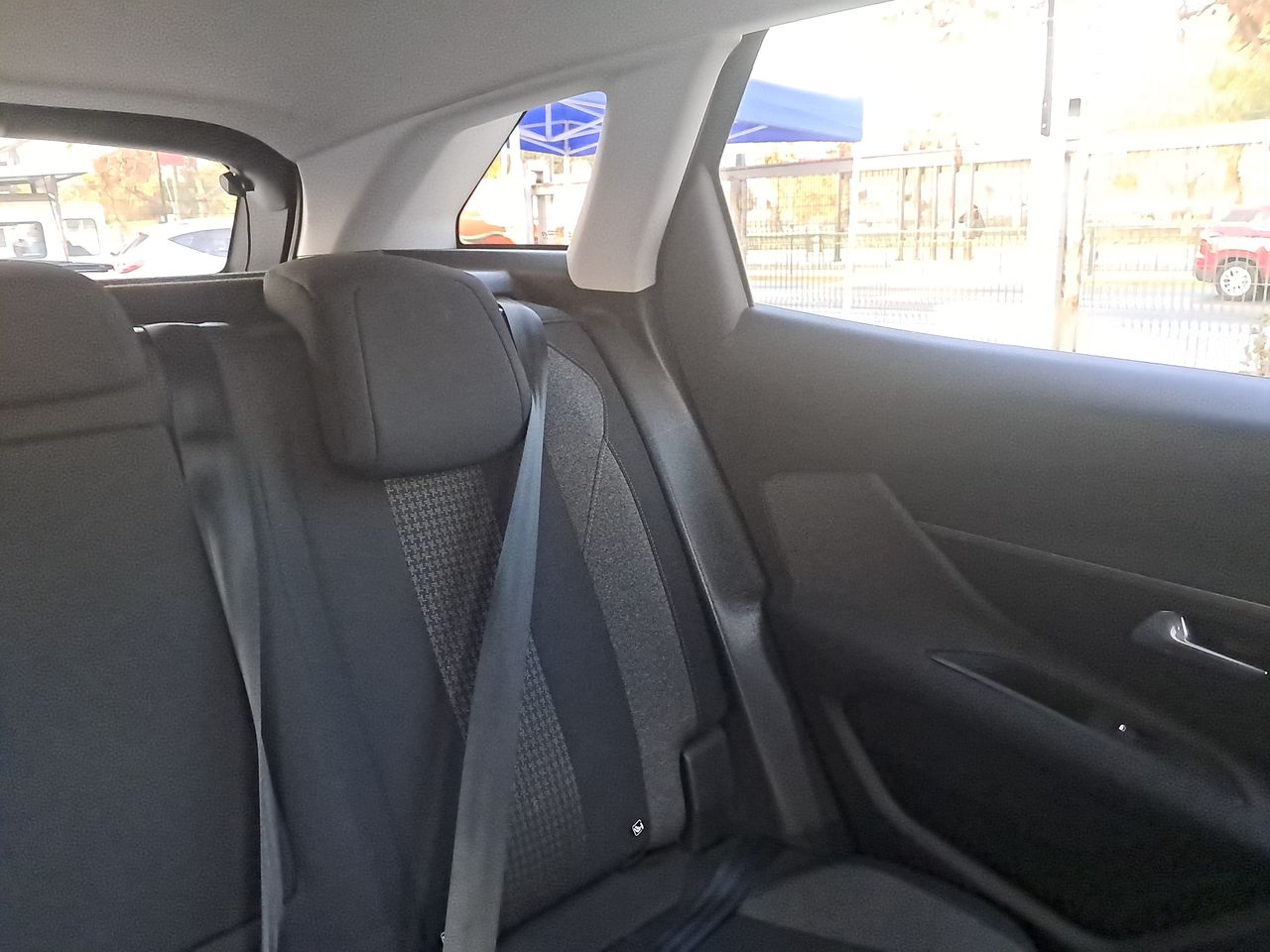 PEUGEOT - 6