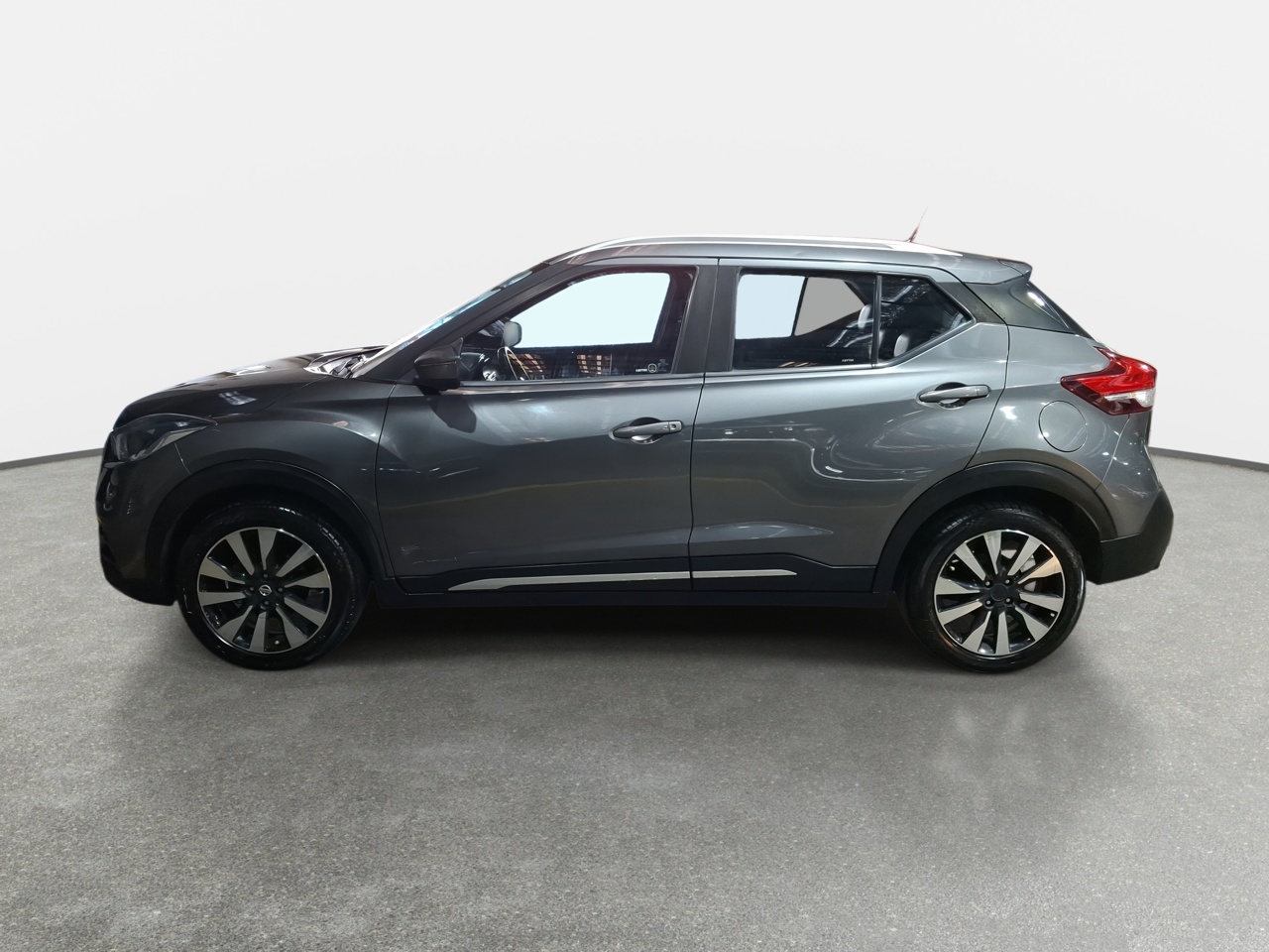NISSAN - 4