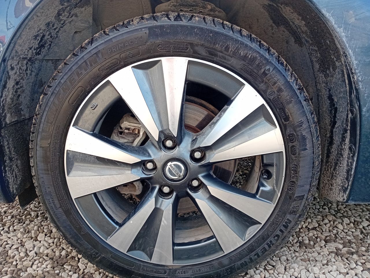 NISSAN - 17