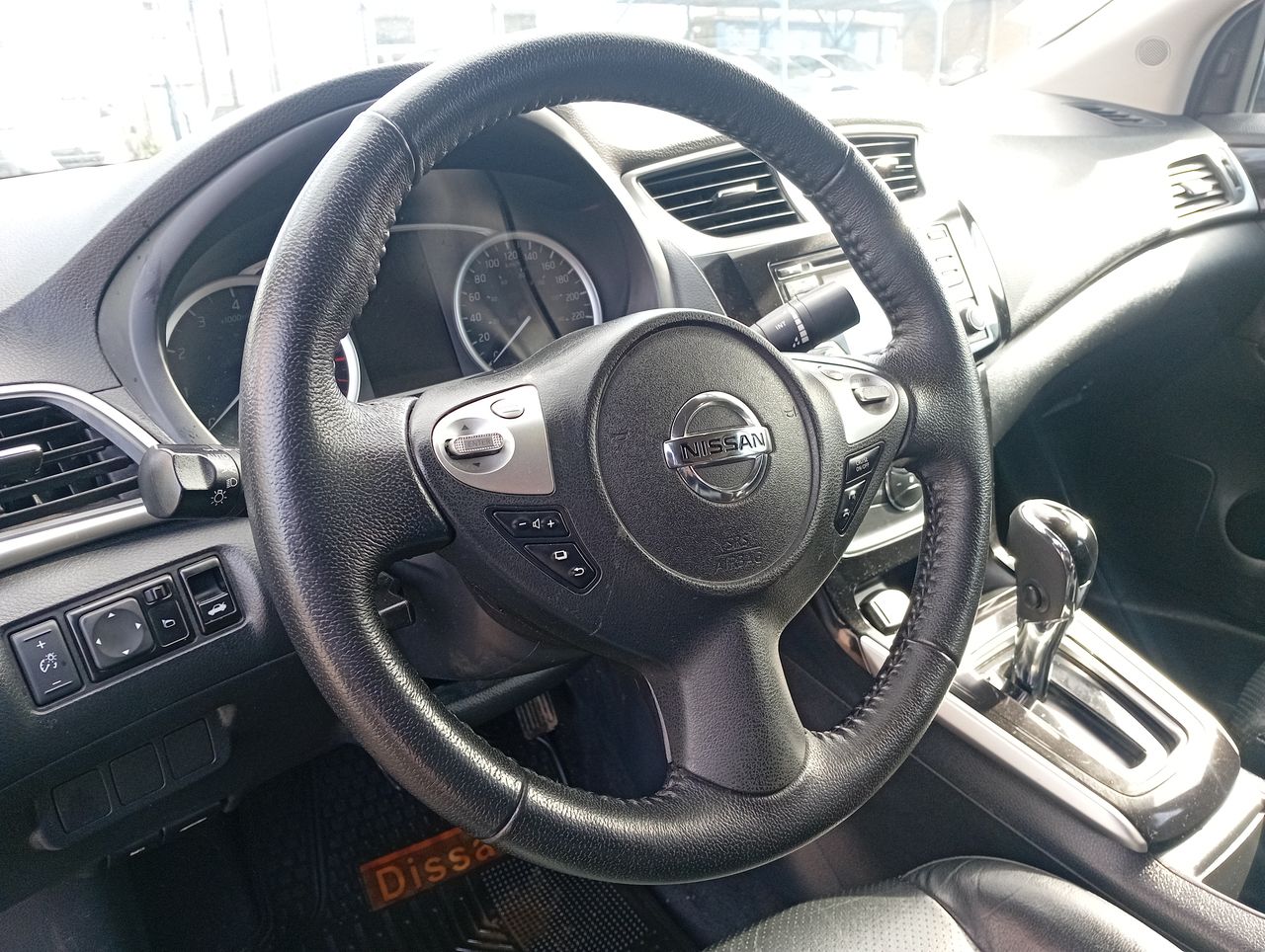 NISSAN - 26