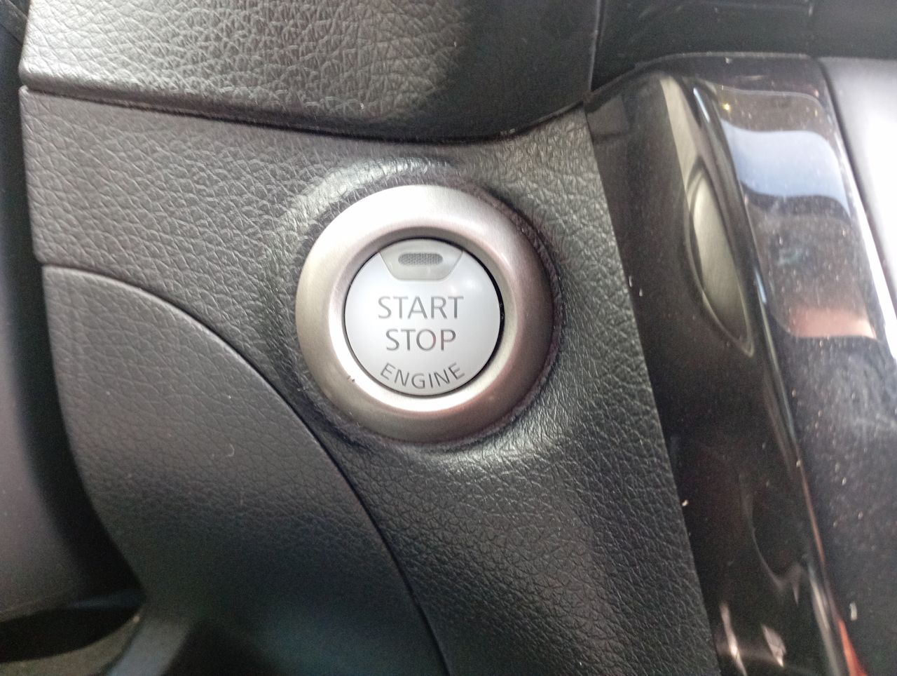 NISSAN - 37