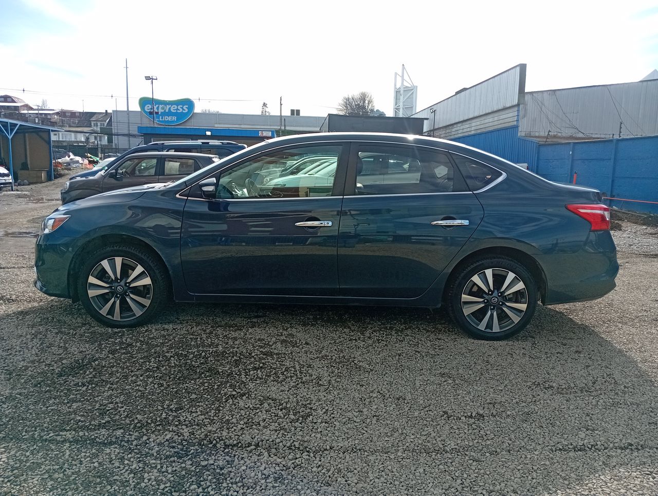 NISSAN - 4