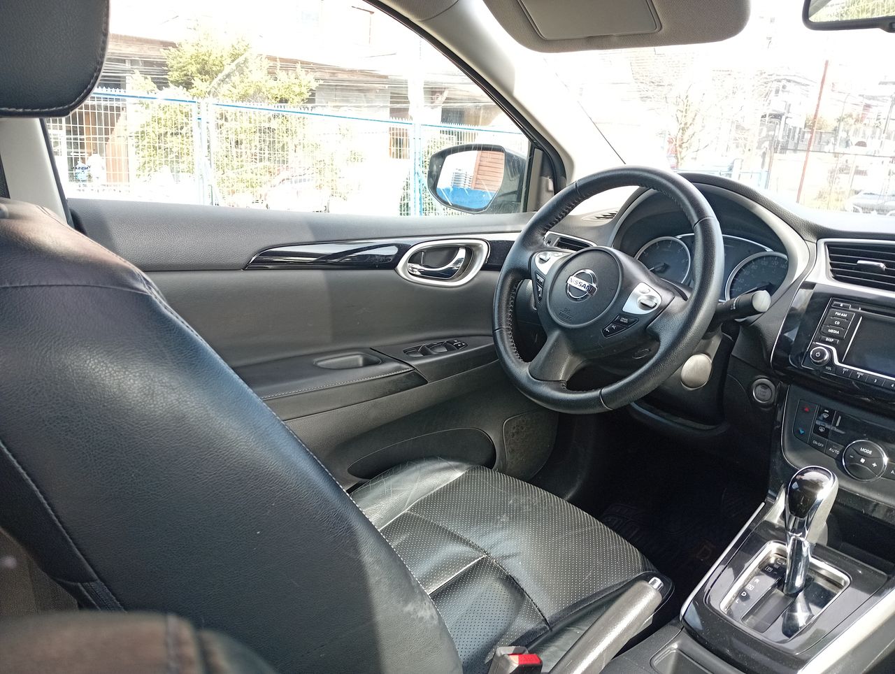 NISSAN - 14