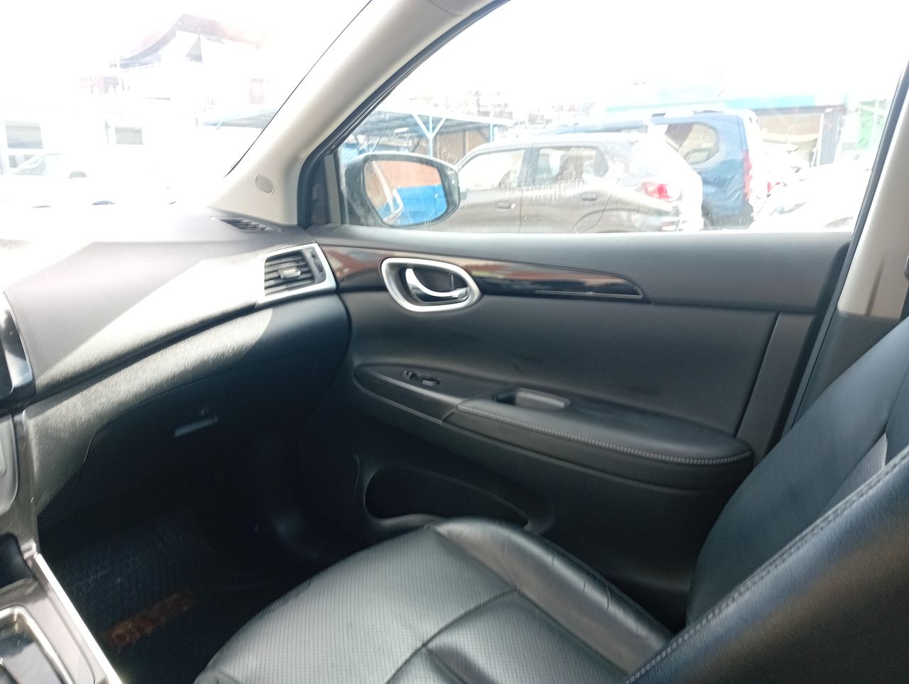 NISSAN - 16
