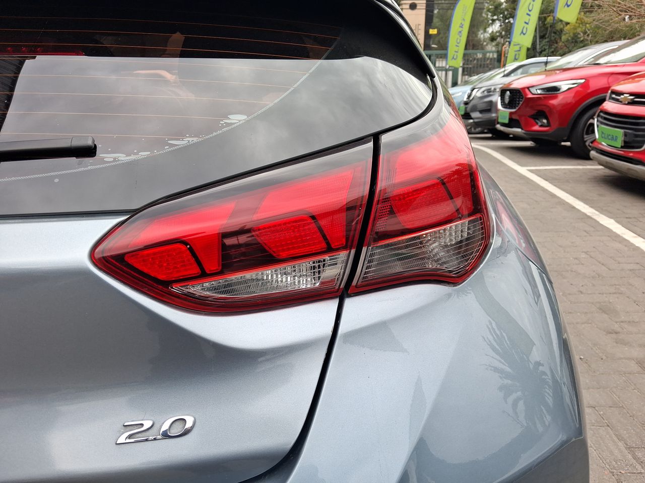 Hyundai Veloster — foto 12 de 21