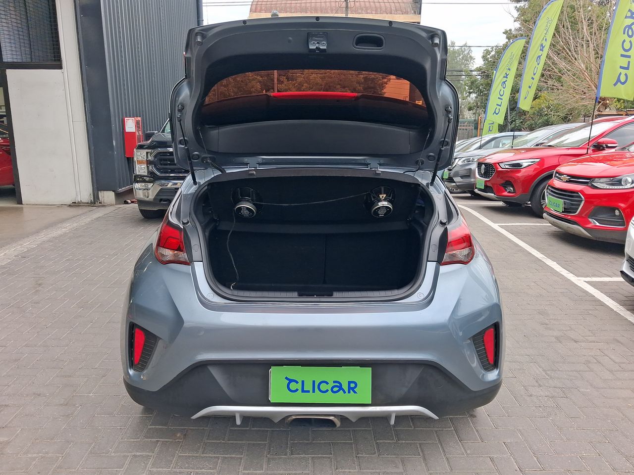 Hyundai Veloster — foto 13 de 21