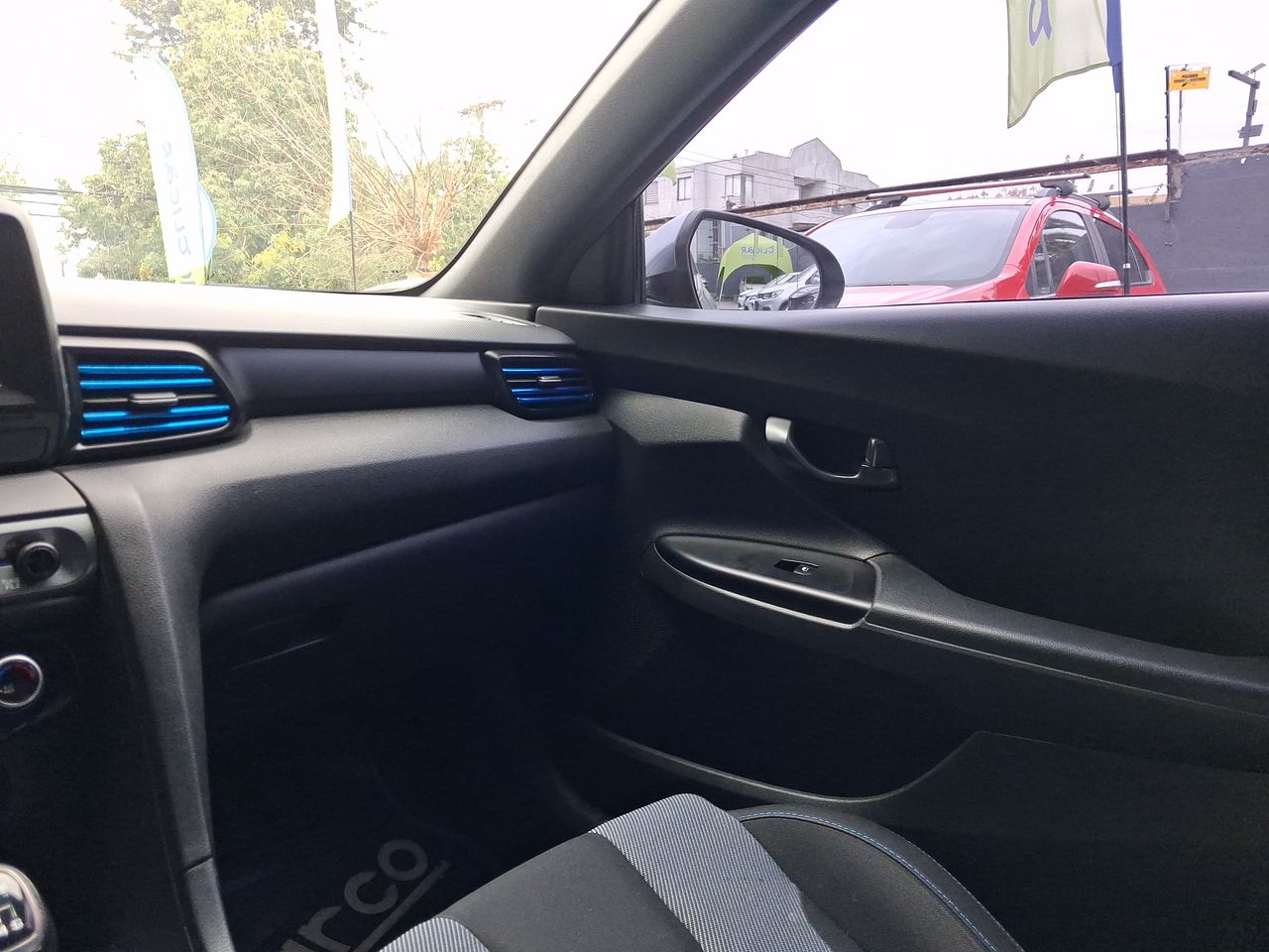 HYUNDAI - 2