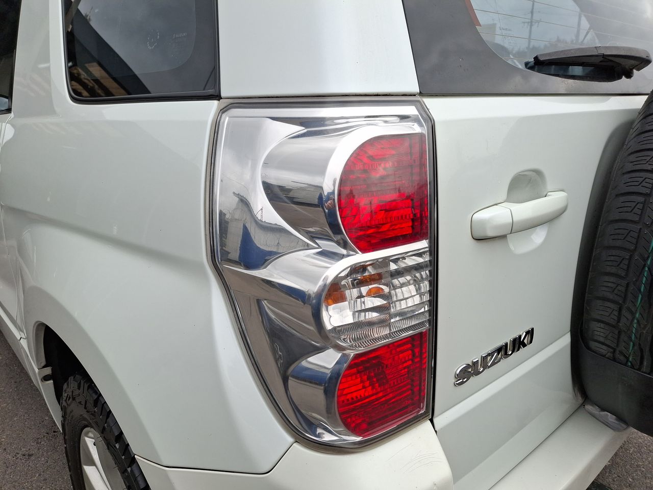 SUZUKI - 12