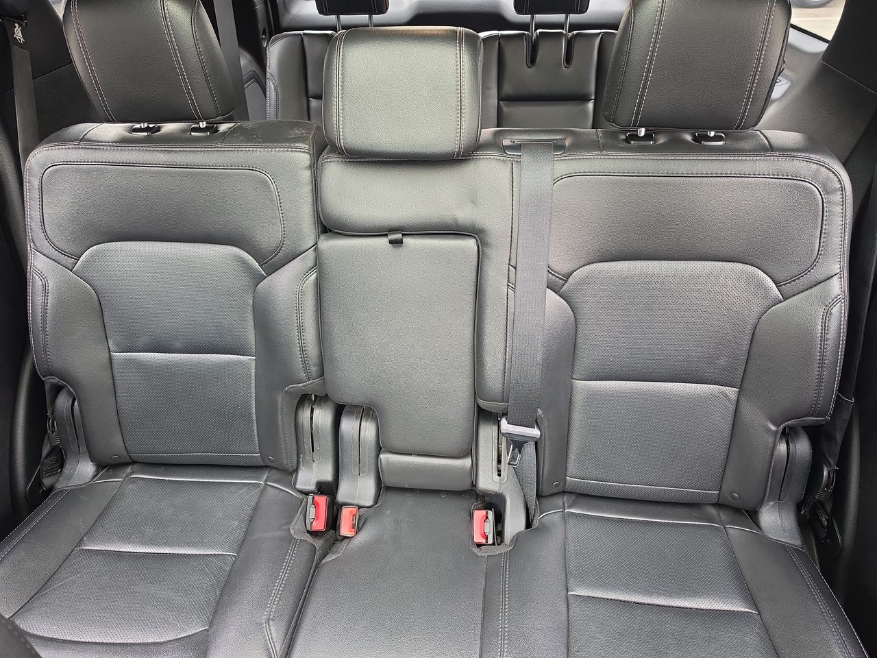 KIA Carnival — foto 28 de 30