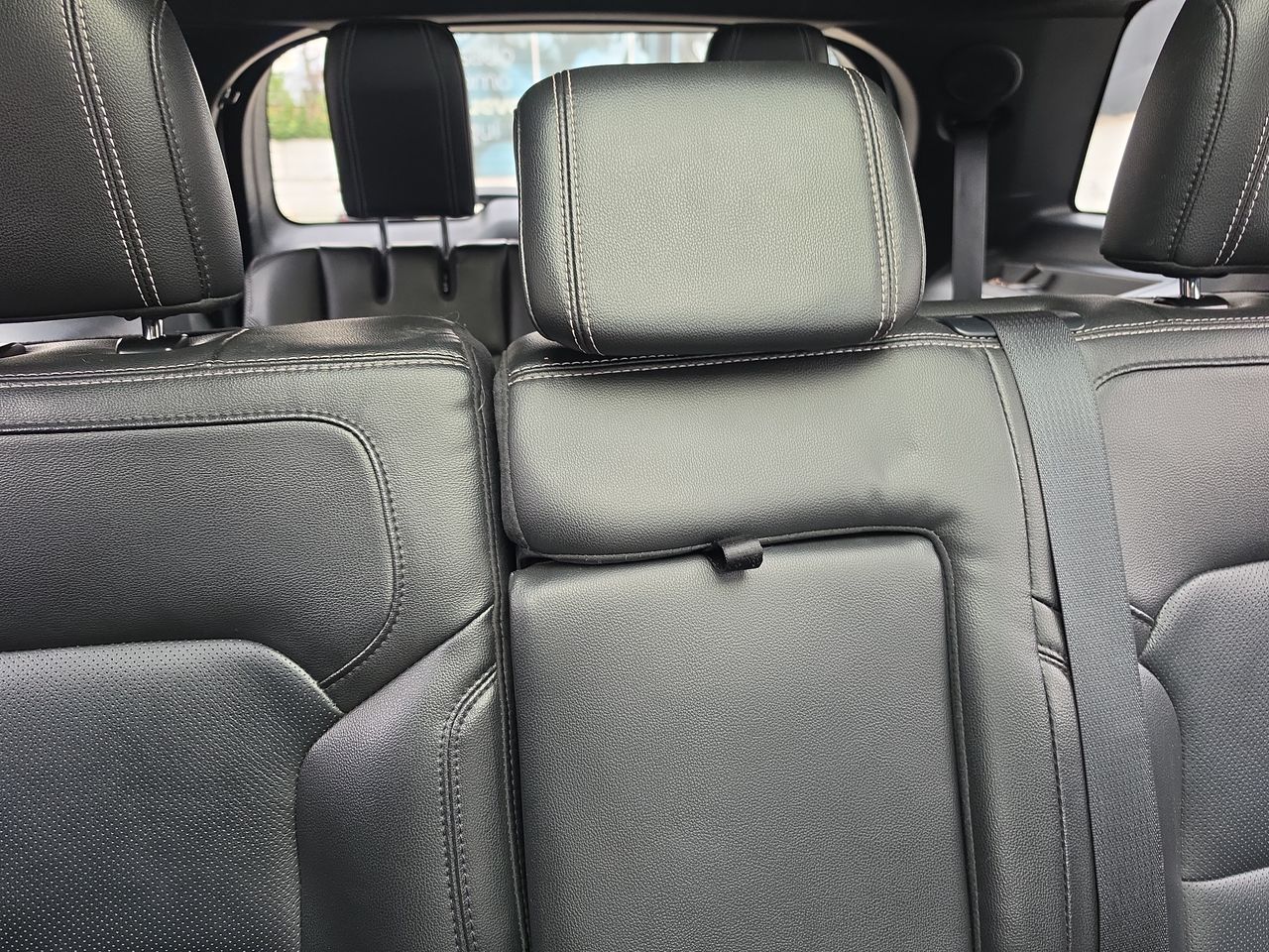 KIA Carnival — foto 8 de 30
