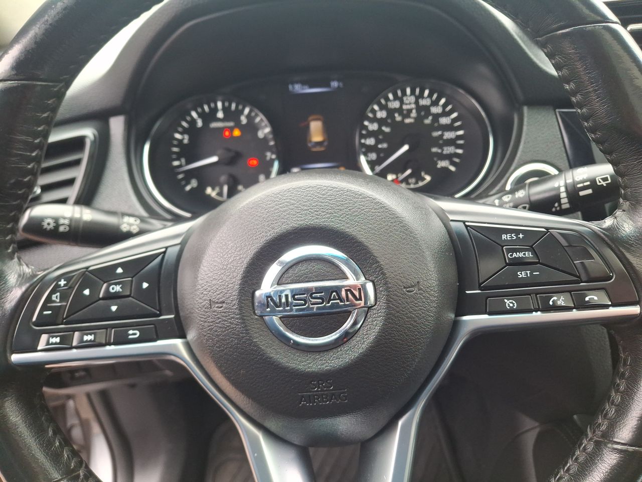 Nissan X-Trail — foto 19 de 26