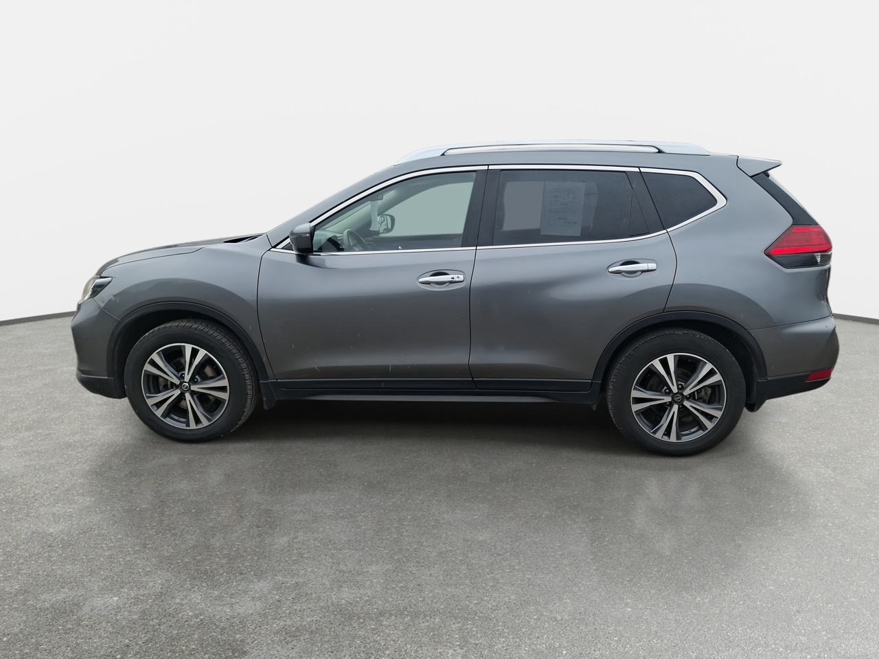 NISSAN - 4