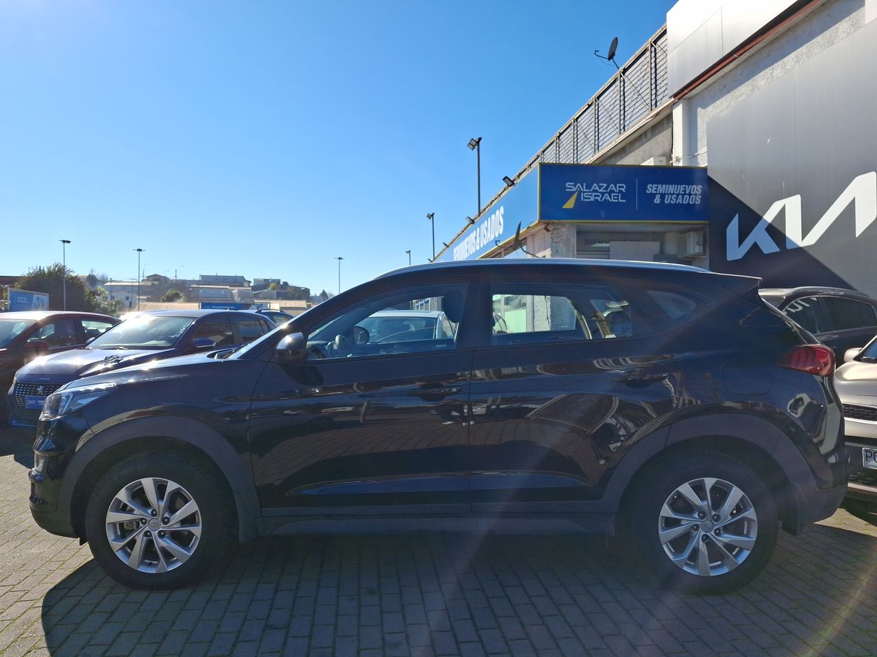HYUNDAI - 4