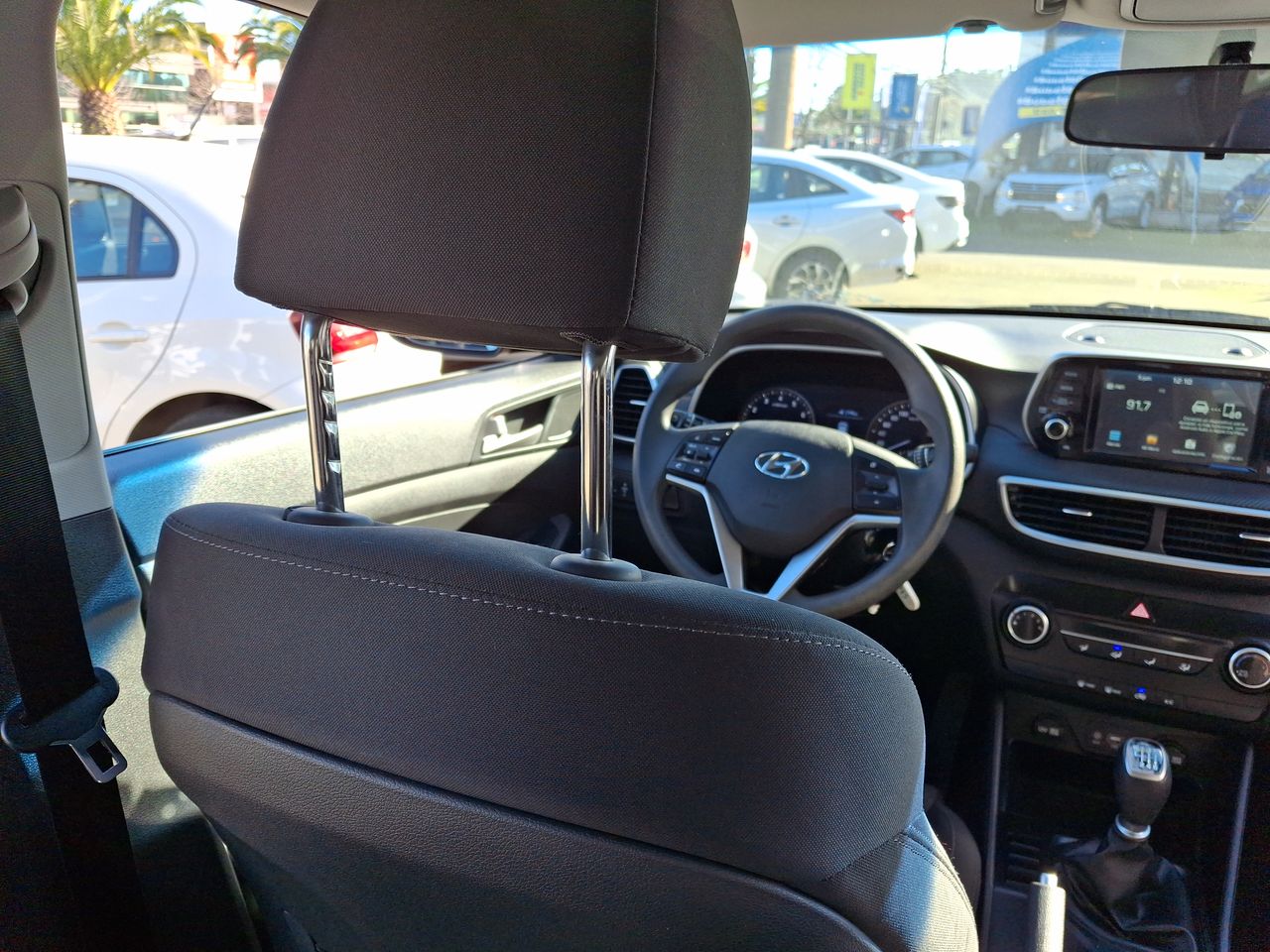HYUNDAI - 16