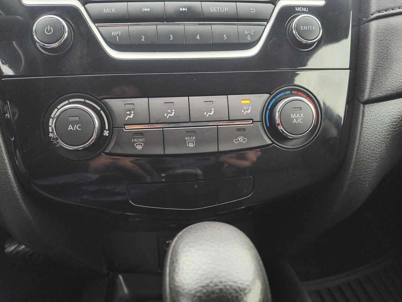 NISSAN - 27