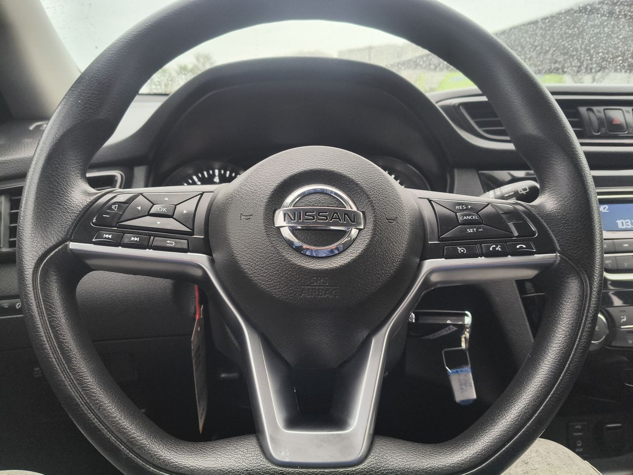 NISSAN - 23