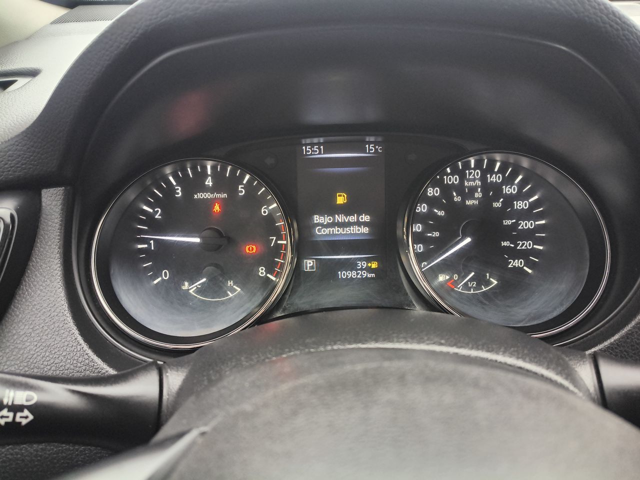 NISSAN - 25