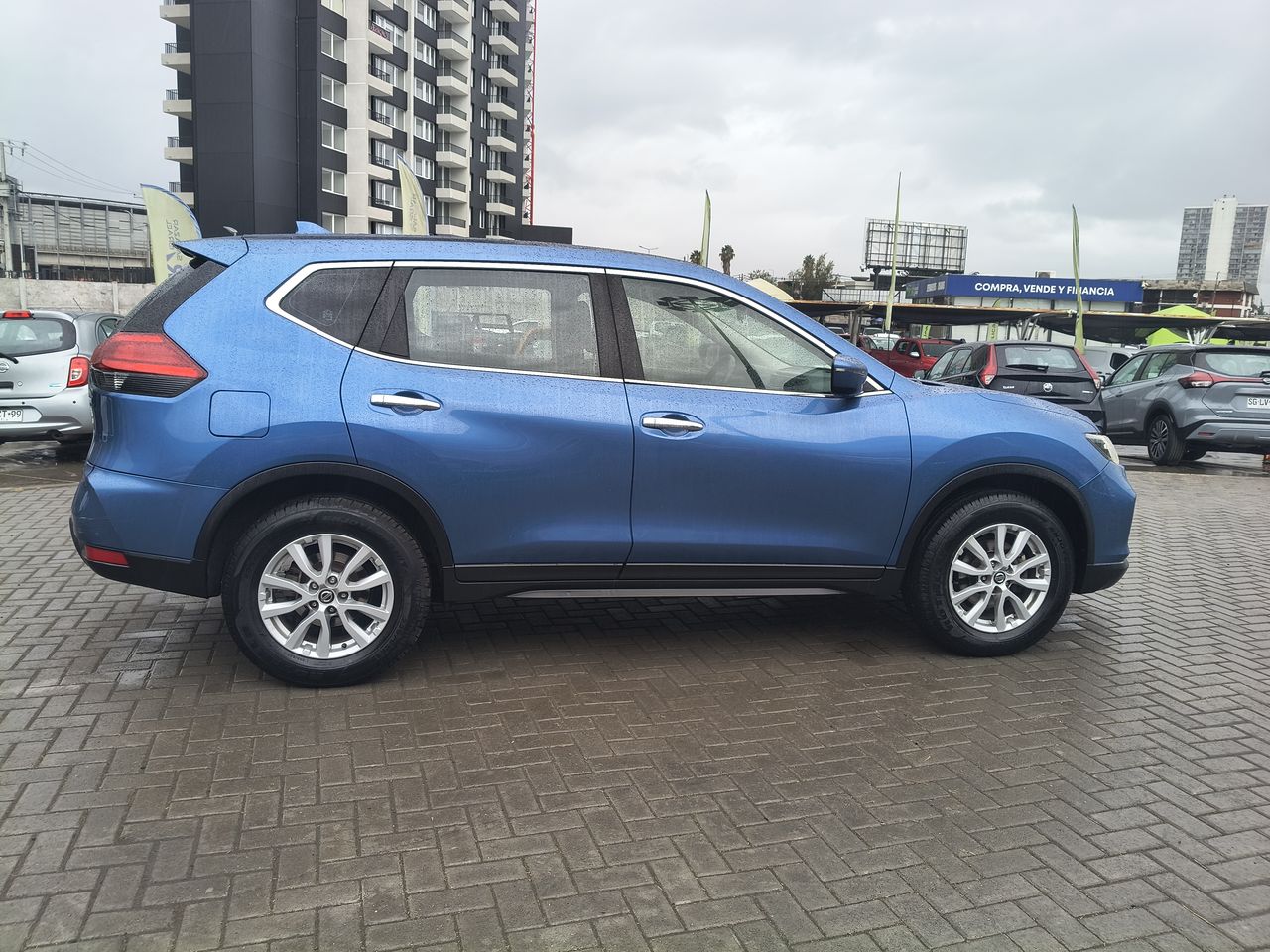 NISSAN - 8
