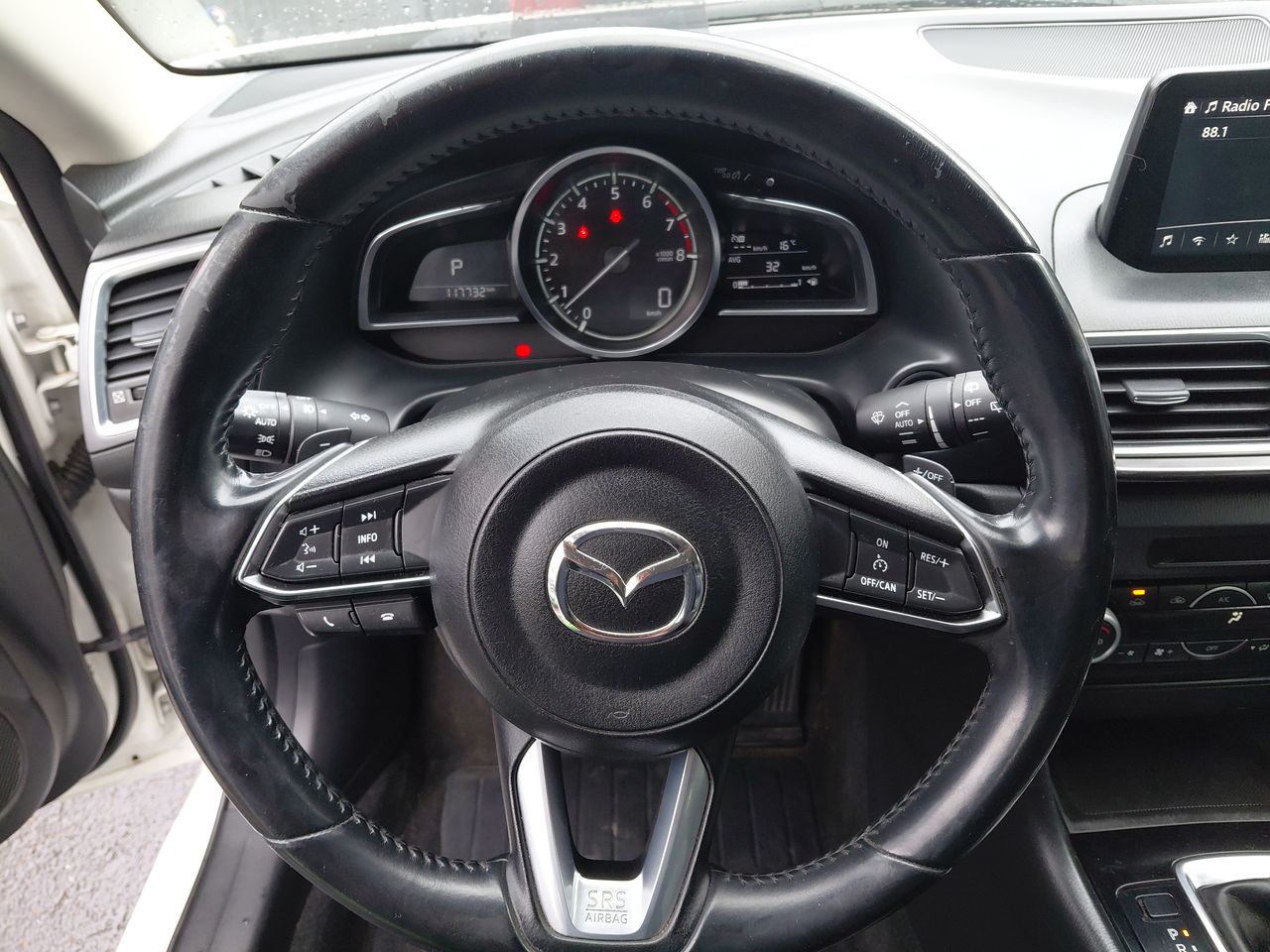Mazda 3 — foto 25 de 36