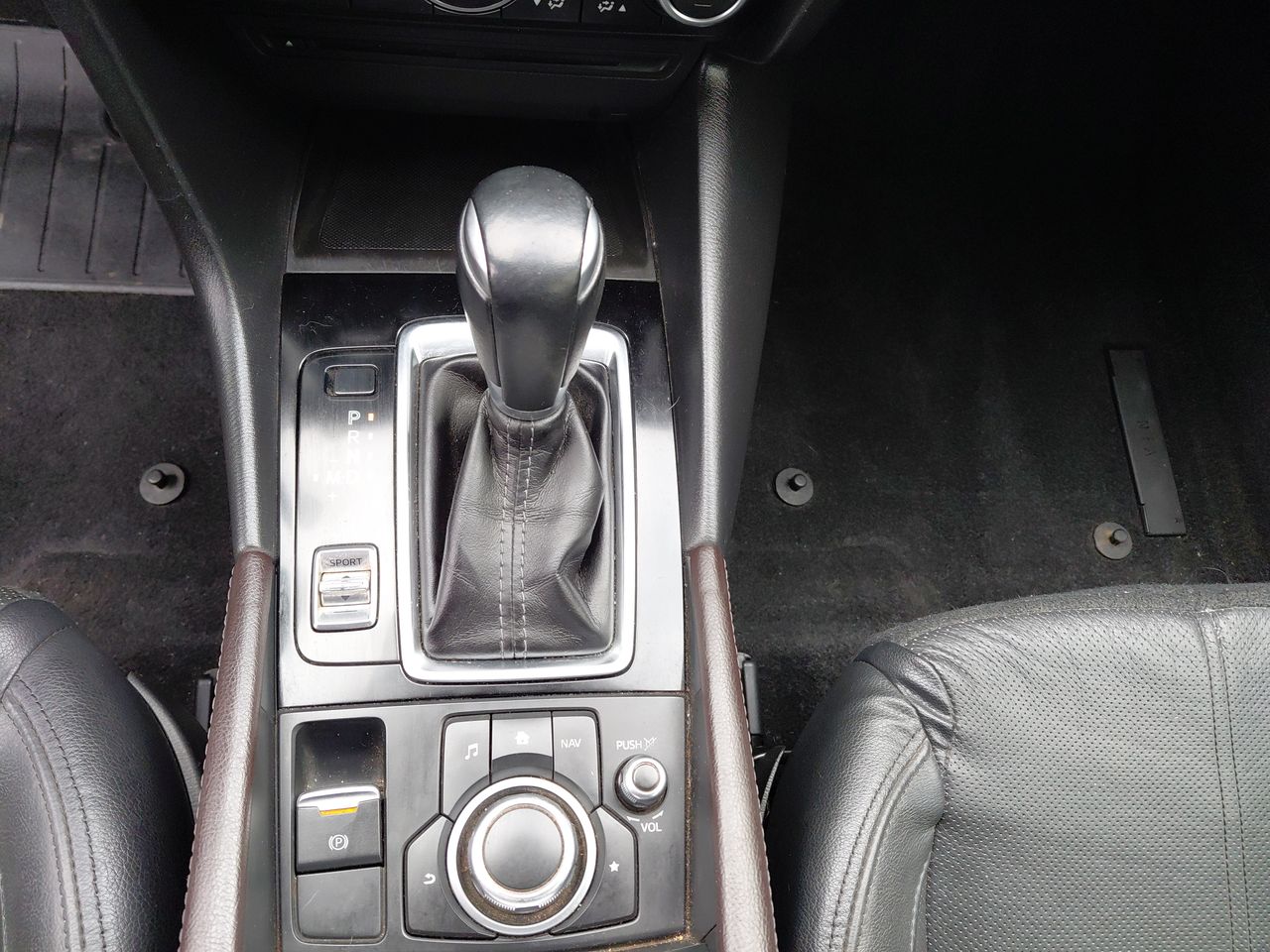 Mazda 3 — foto 31 de 36
