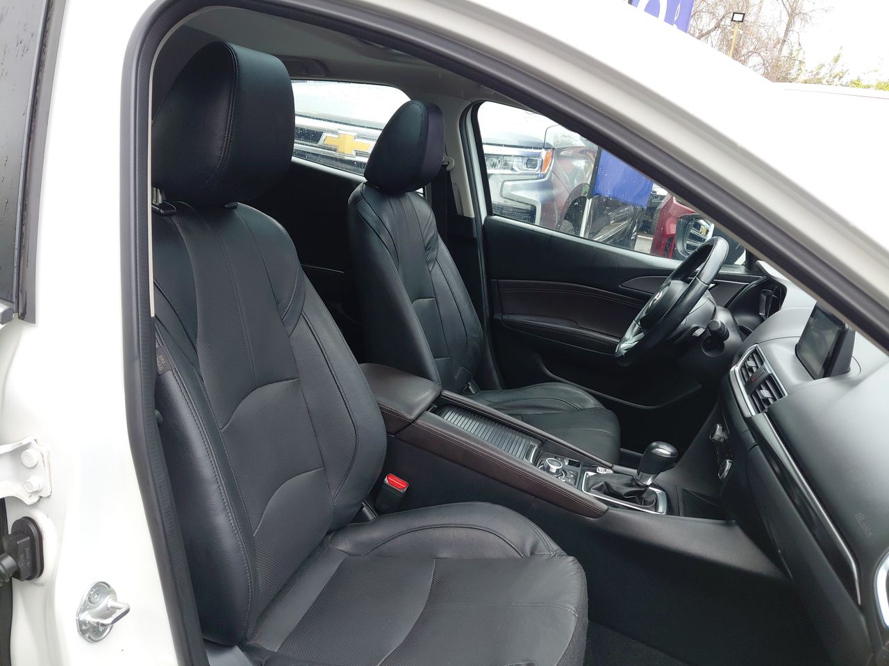 Mazda 3 — foto 34 de 36