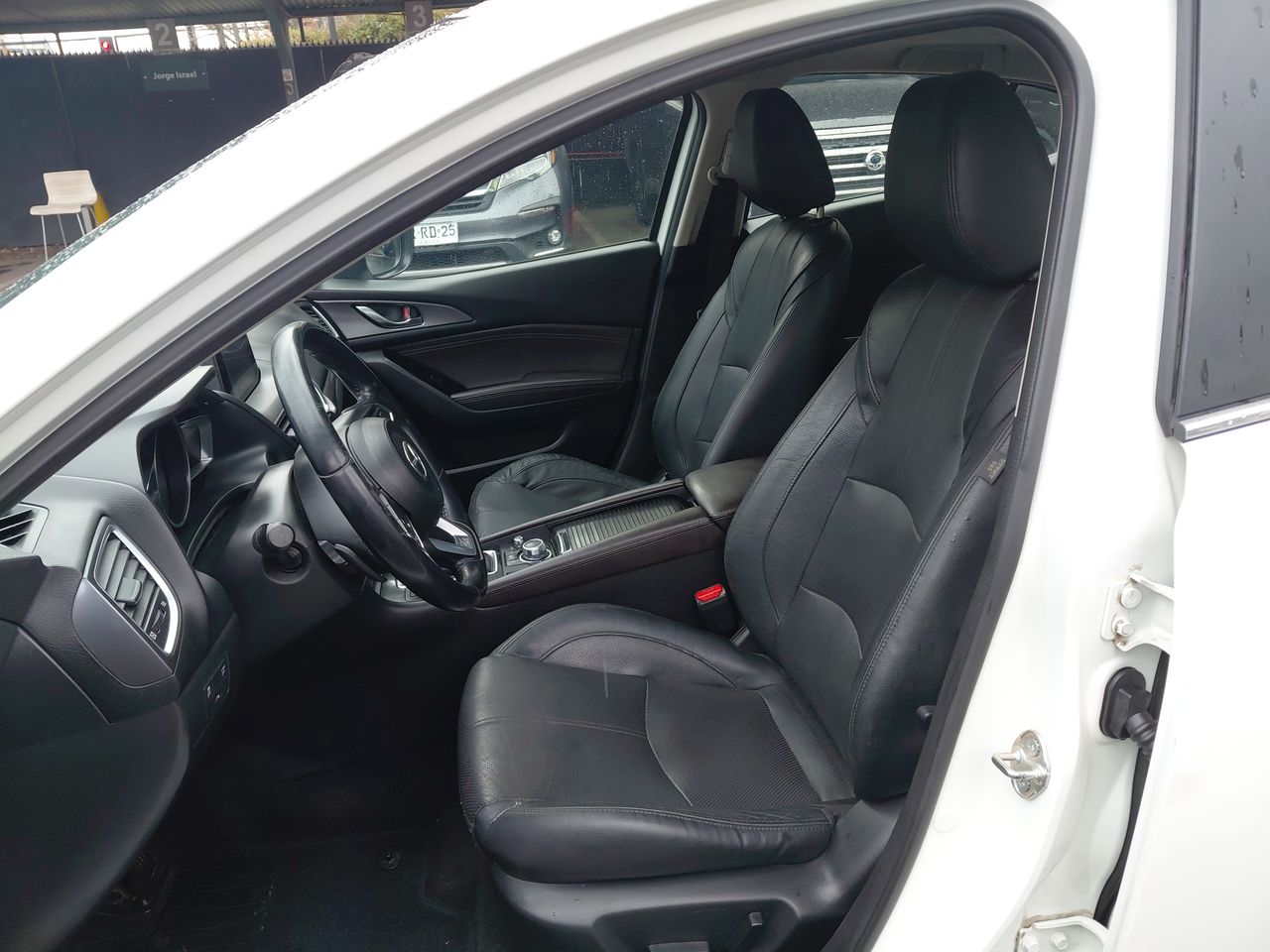 Mazda 3 — foto 24 de 36