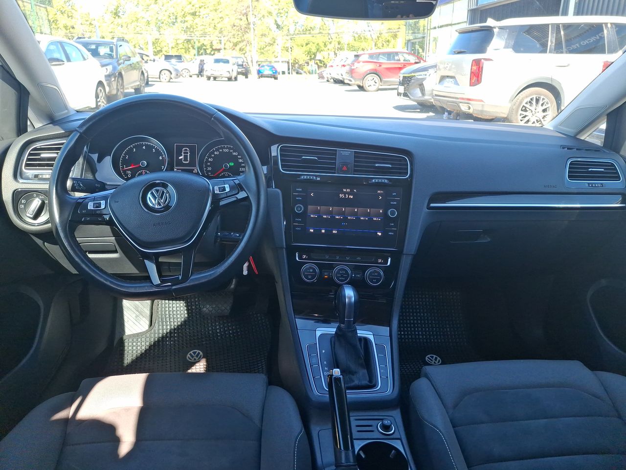 VOLKSWAGEN - 12