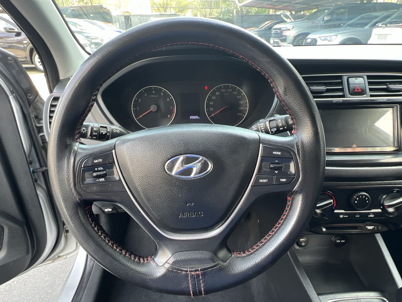HYUNDAI - 26