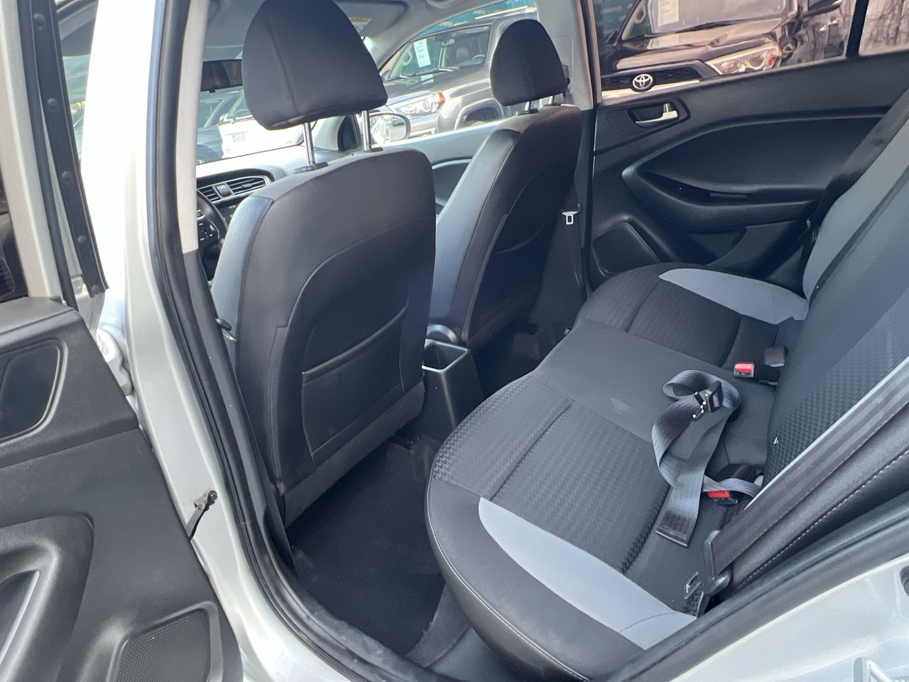 HYUNDAI - 15