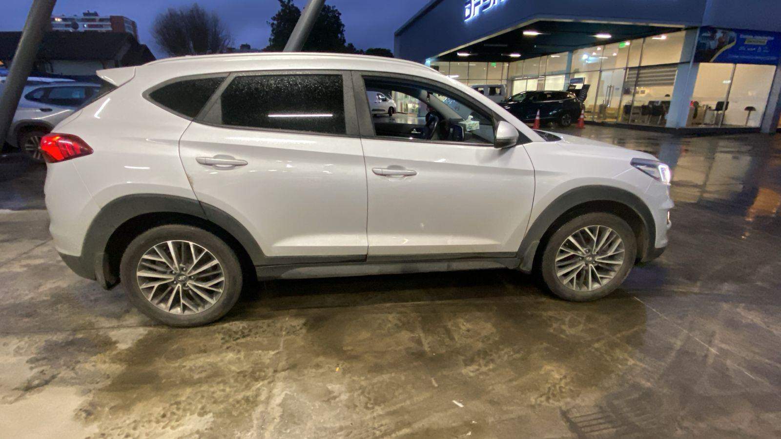HYUNDAI - 2