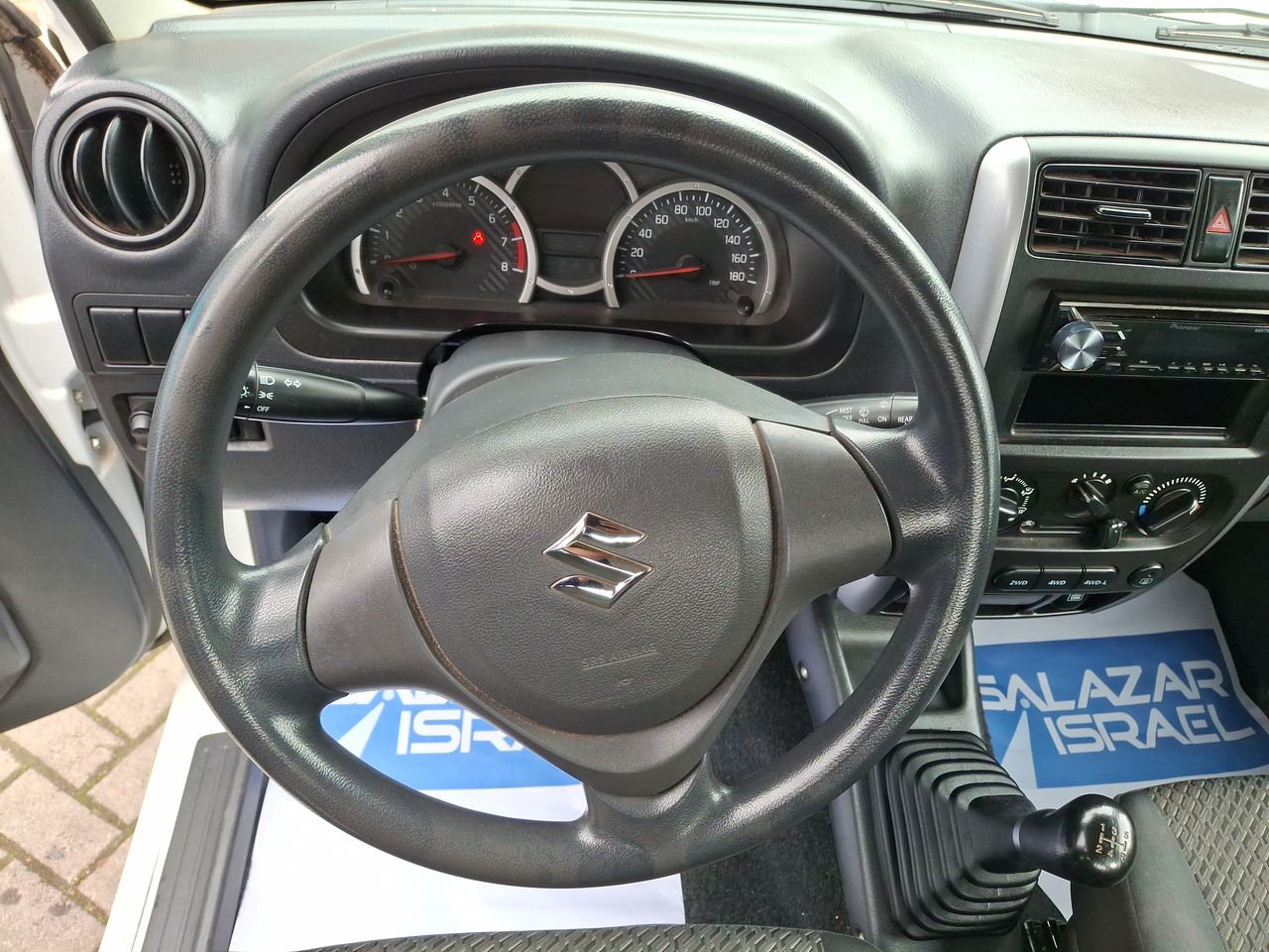 SUZUKI - 24