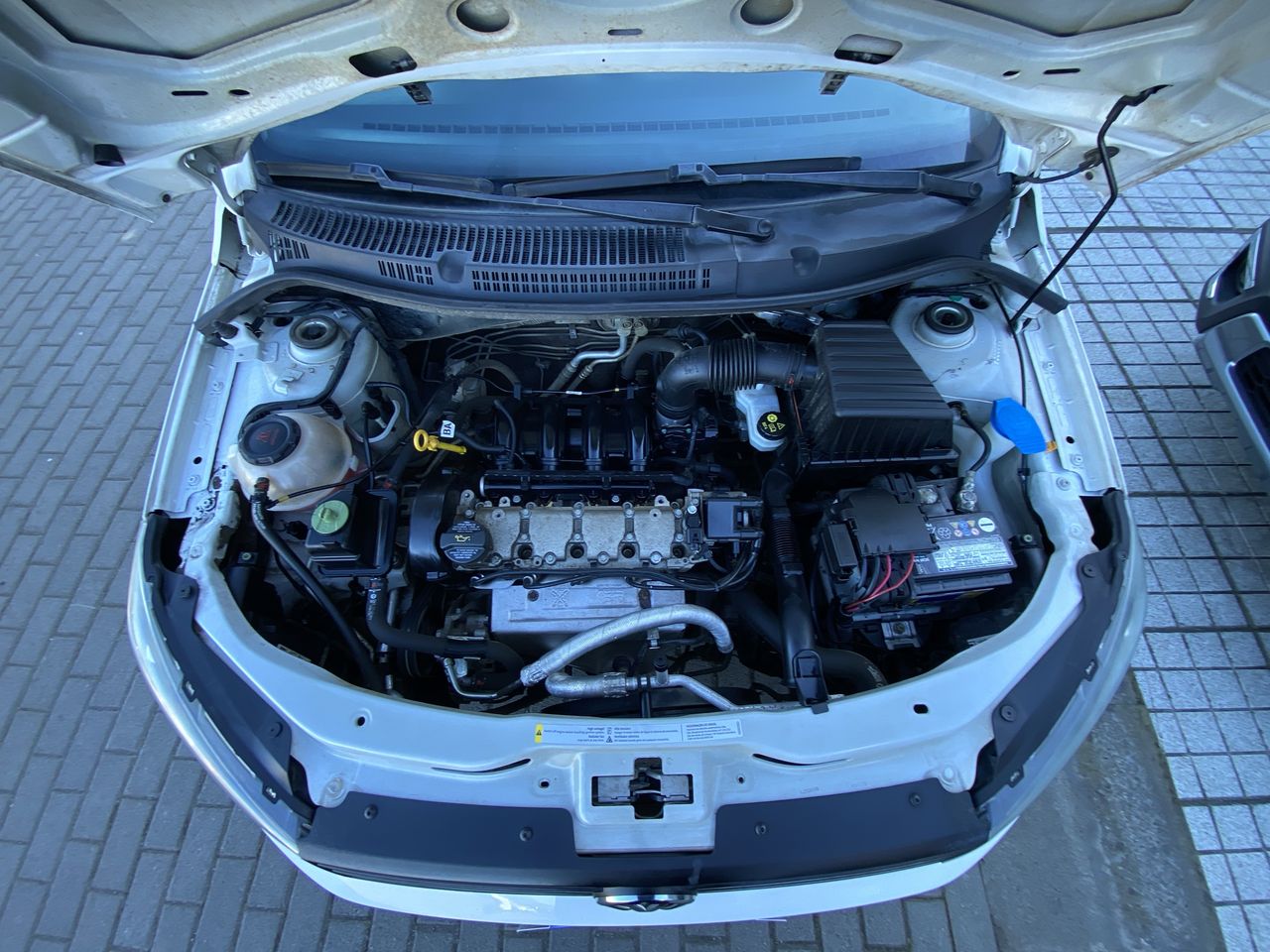 VOLKSWAGEN - 16