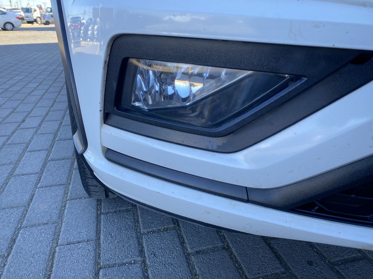 VOLKSWAGEN - 18