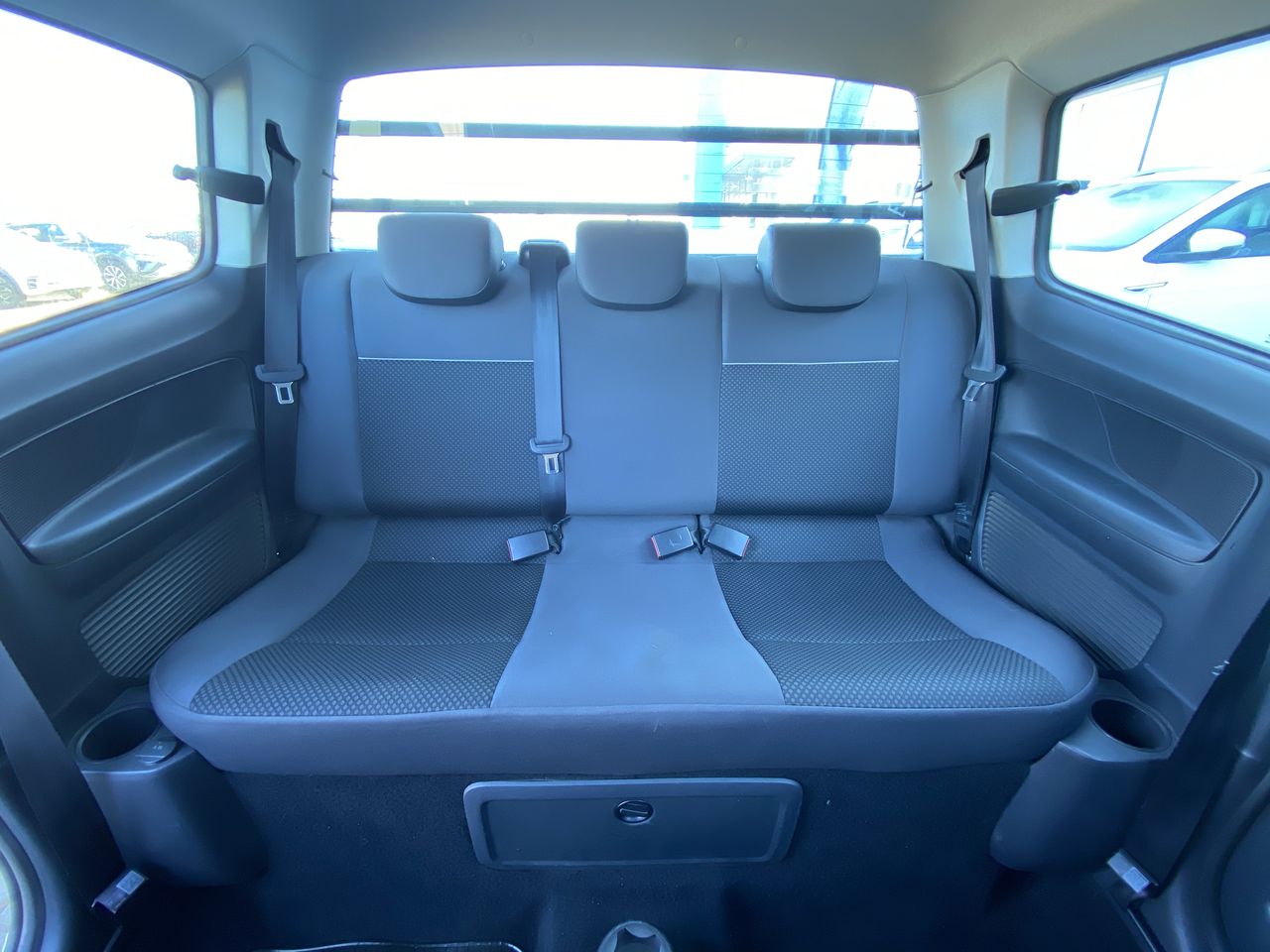 VOLKSWAGEN - 12