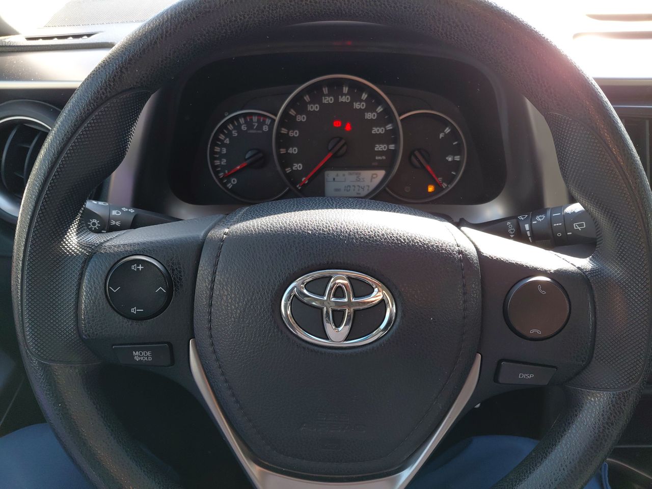 Toyota RAV4 — foto 28 de 36