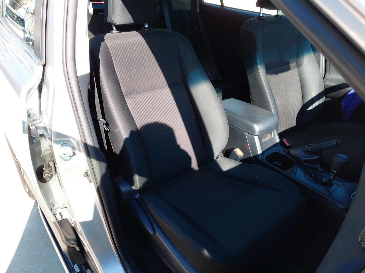 Toyota RAV4 — foto 35 de 36