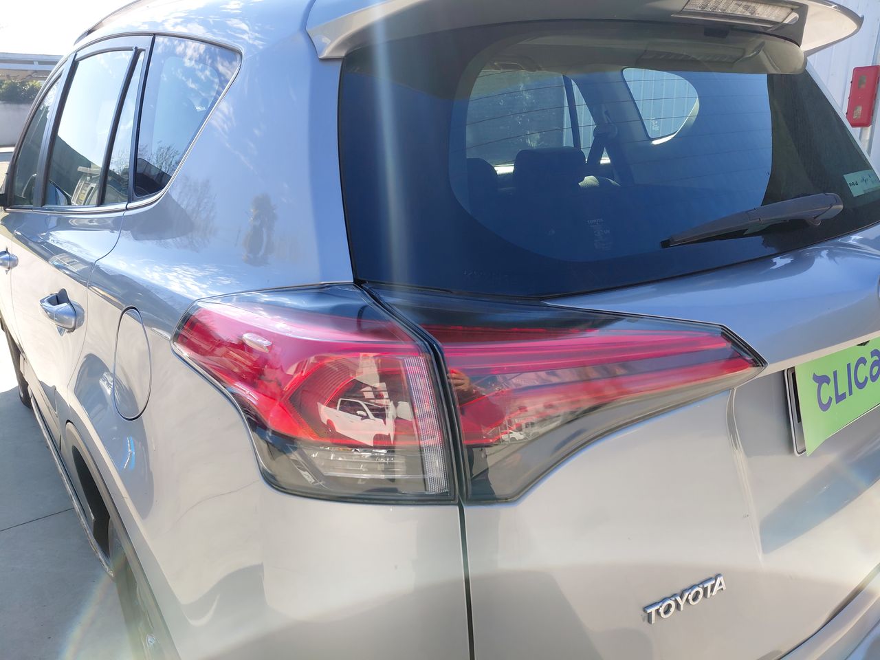Toyota RAV4 — foto 22 de 36