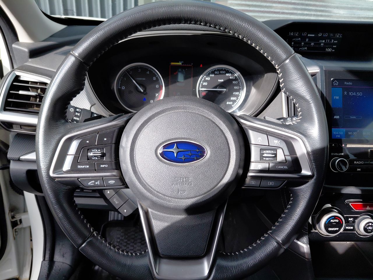 Subaru Forester — foto 16 de 26