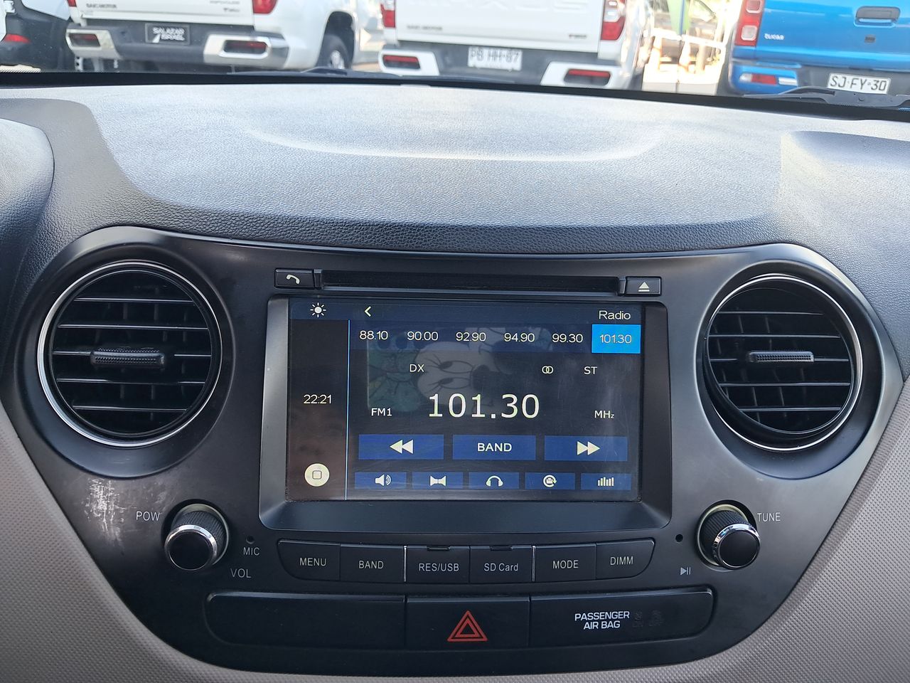 HYUNDAI - 27