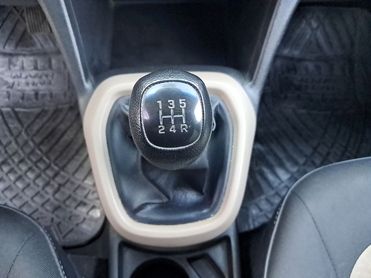 HYUNDAI - 30