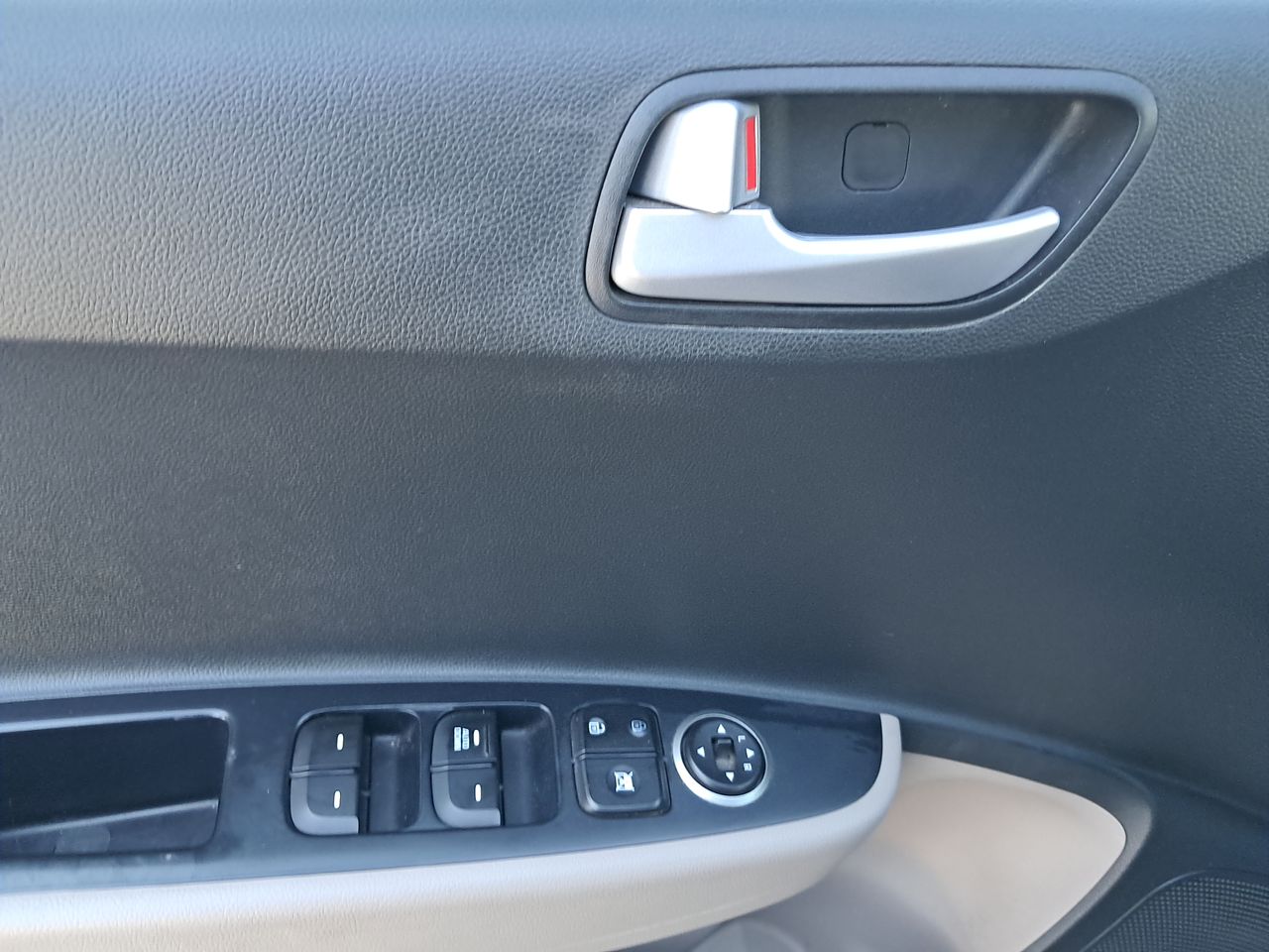 HYUNDAI - 22