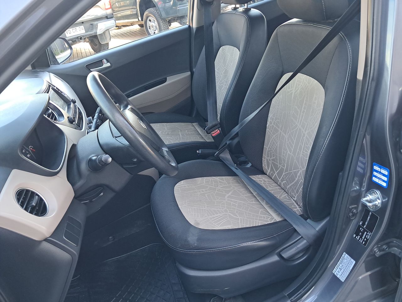 HYUNDAI - 23