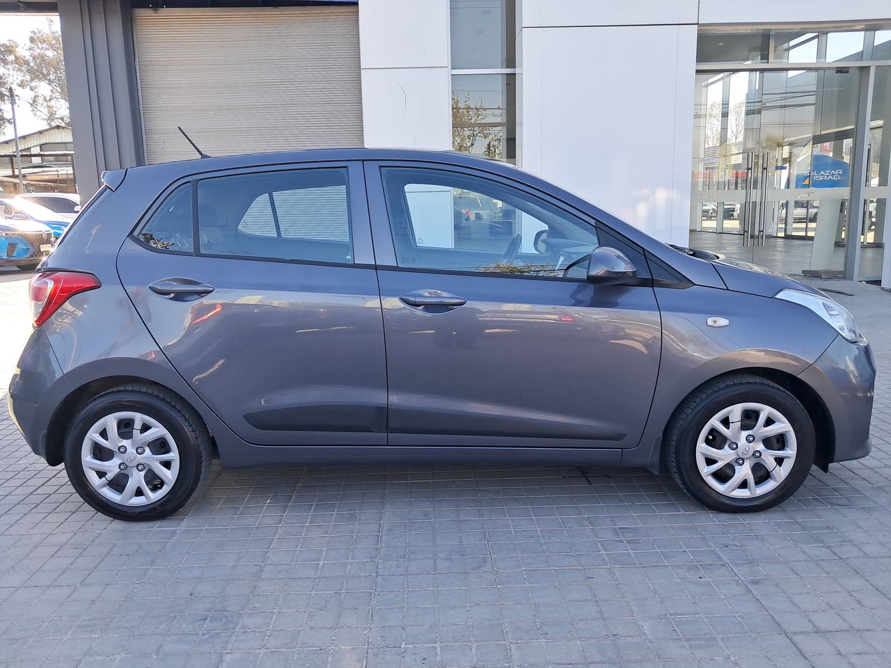 HYUNDAI - 8