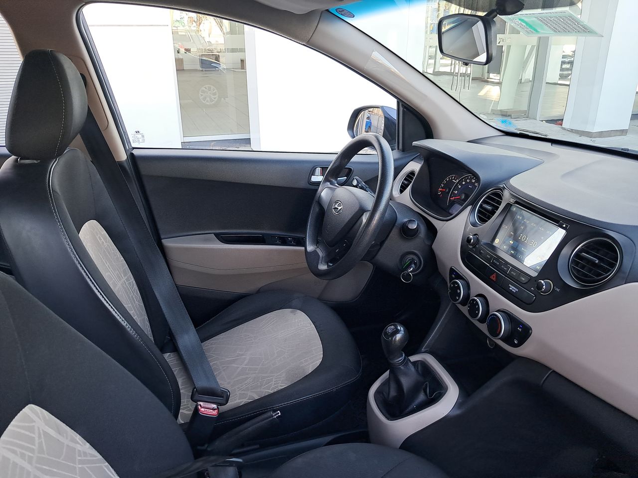 HYUNDAI - 16