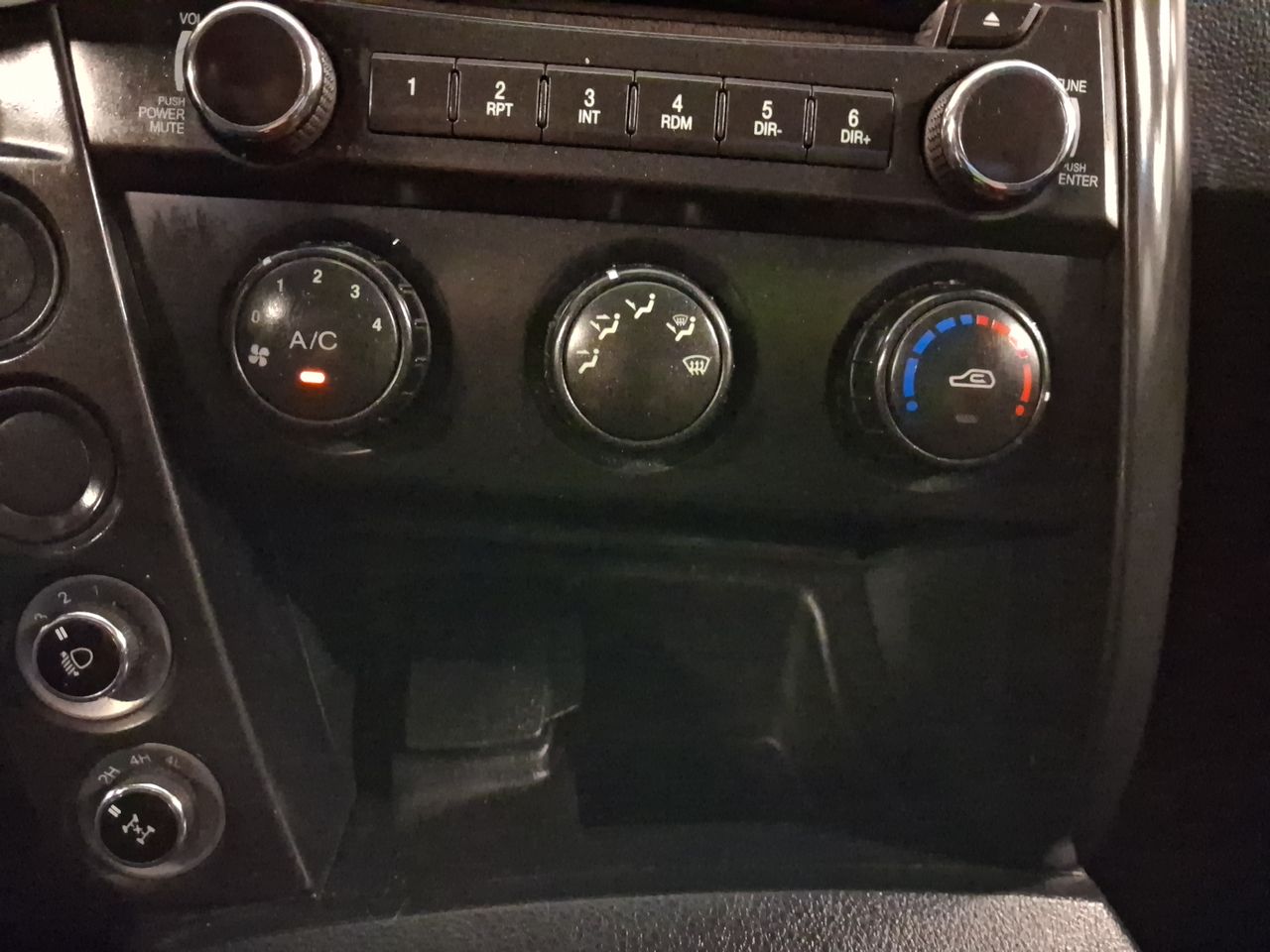 SsangYong Actyon Sports — foto 19 de 21