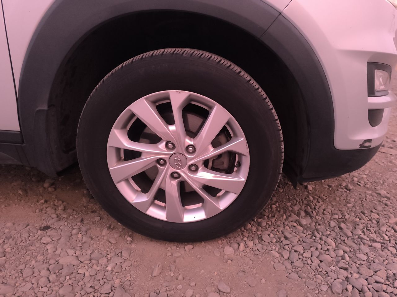 HYUNDAI - 7