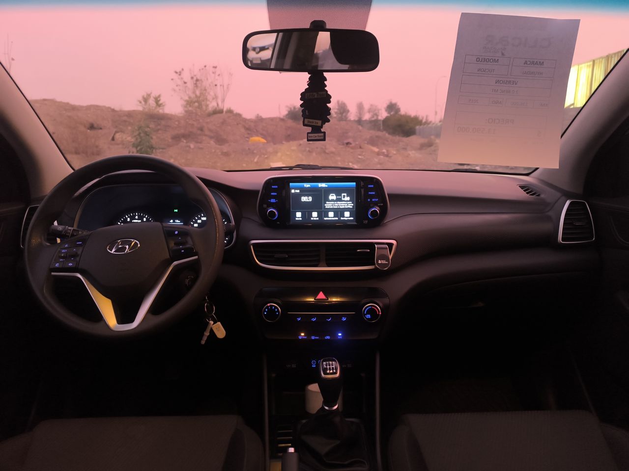 HYUNDAI - 20