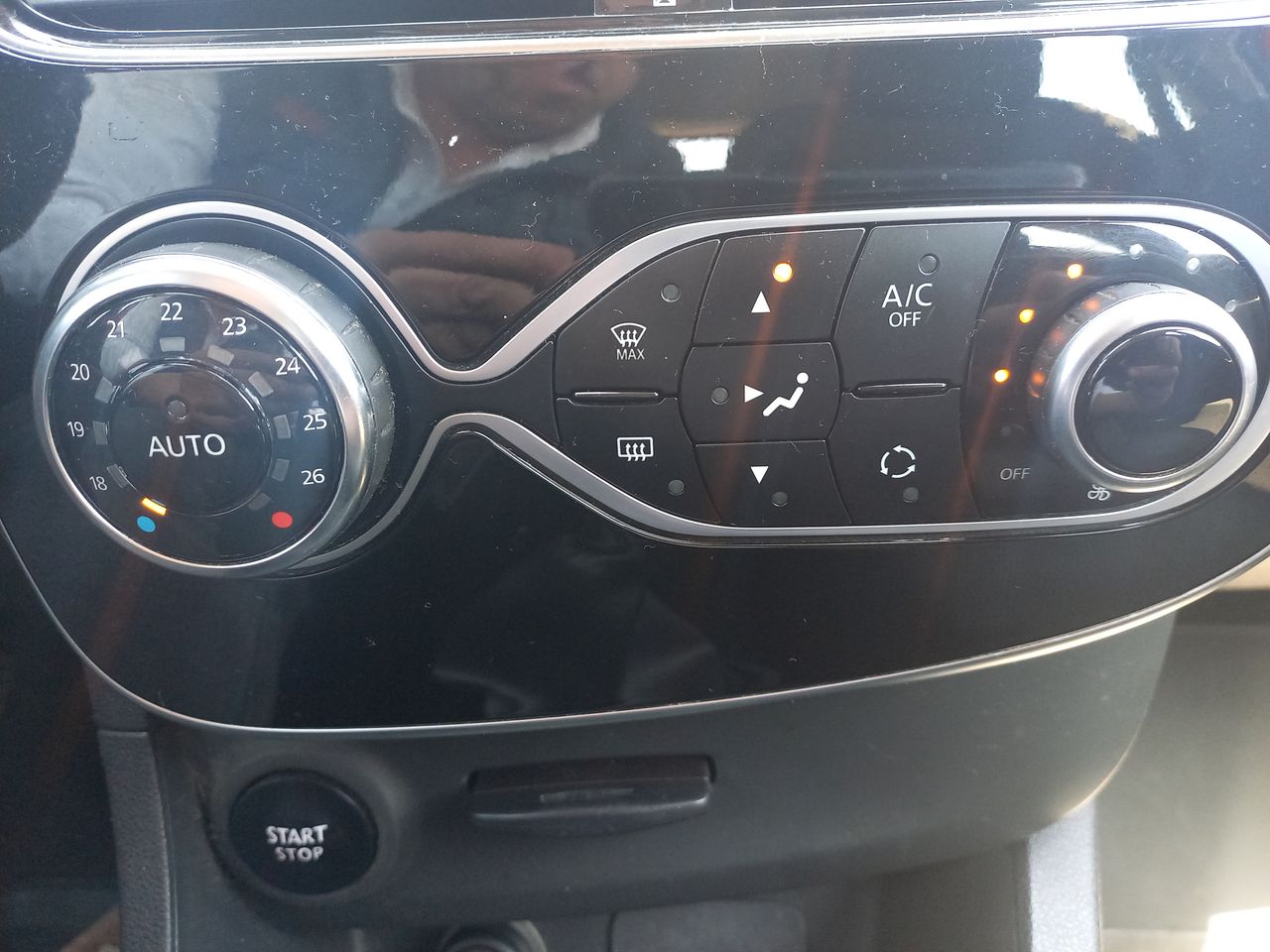 RENAULT - 25